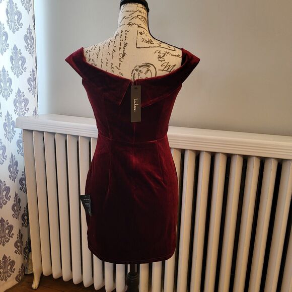 Lulu's NWT Burgundy Velvet Off-the-Shoulder Mini Dress, Sz S - Picture 4 of 13
